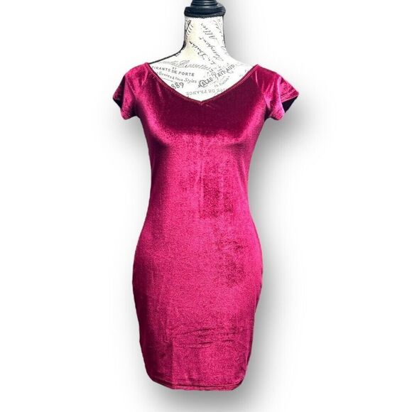 Shein Small Red Velvet Bodycon Mini Dress V-Neck Short Sleeve Party Whimsigoth - Picture 5 of 9